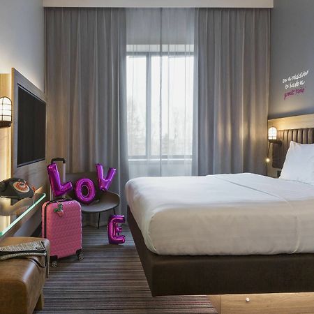 Moxy Katowice Airport Hotel Pyrzowice Buitenkant foto