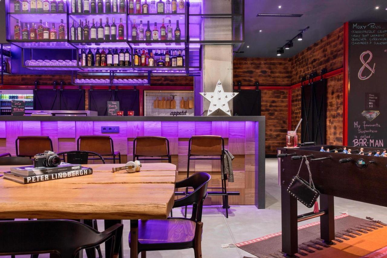 Moxy Katowice Airport Hotel Pyrzowice Buitenkant foto