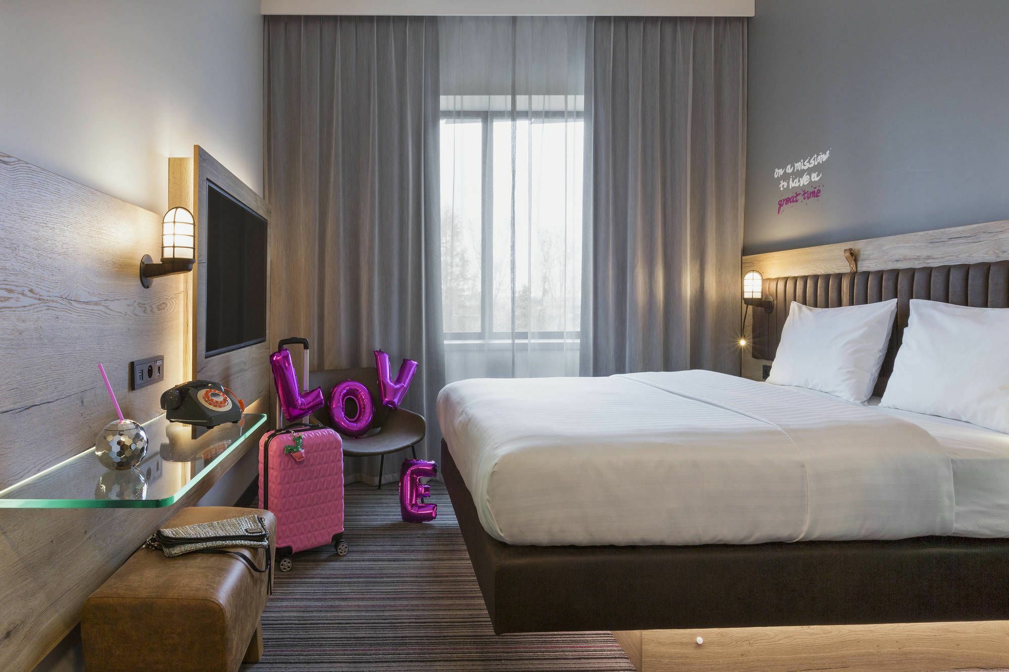 Moxy Katowice Airport Hotel Pyrzowice Buitenkant foto
