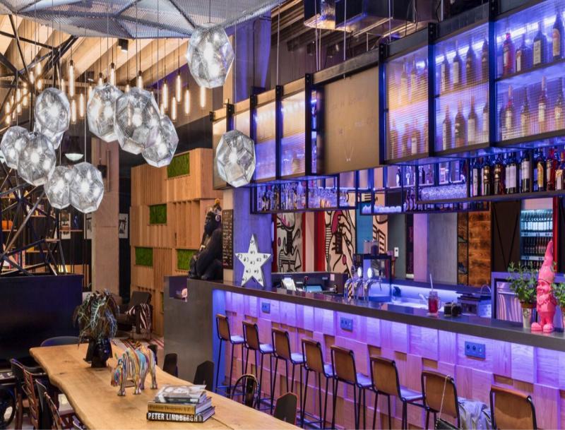 Moxy Katowice Airport Hotel Pyrzowice Buitenkant foto