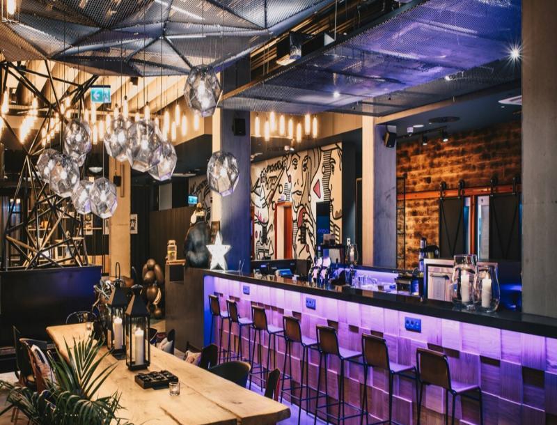 Moxy Katowice Airport Hotel Pyrzowice Buitenkant foto